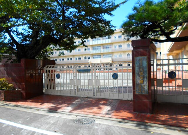 八雲学園中学校 