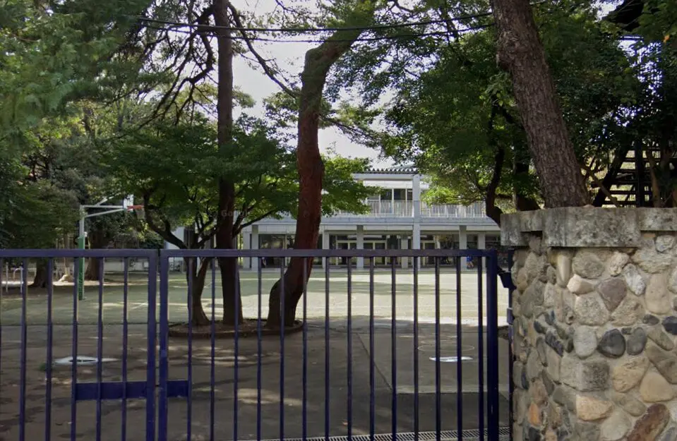 成城学園初等学校