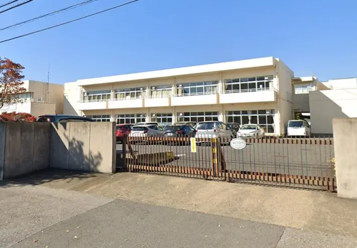 木刈中学校