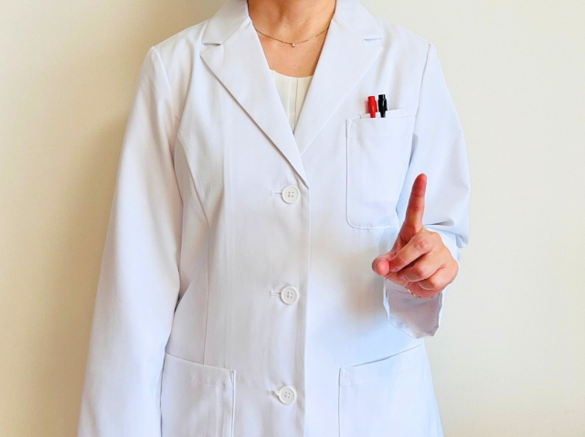 女性の薬剤師